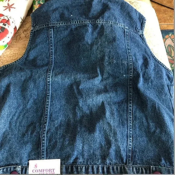 Comfort Denim Embroidered Vest - Picture 4 of 5